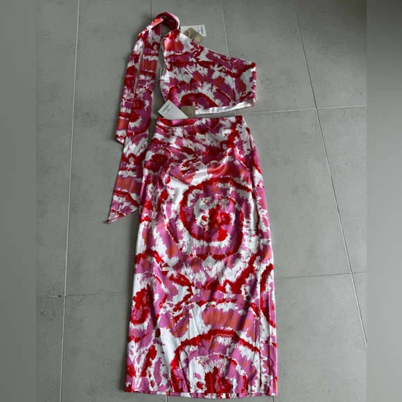 Motf satin skirt set - Picture 2 of 3